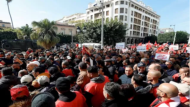 Tunisian labour union starts major protests against president - SABC News - Breaking news, special reports, world, business, sport coverage of all South African current events. Africa's news leader.