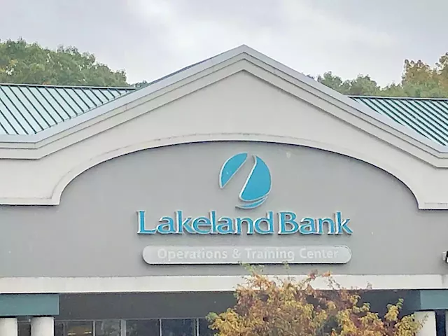 After redlining case, Newark mayor wants conditions placed on Lakeland Bank’s merger plans