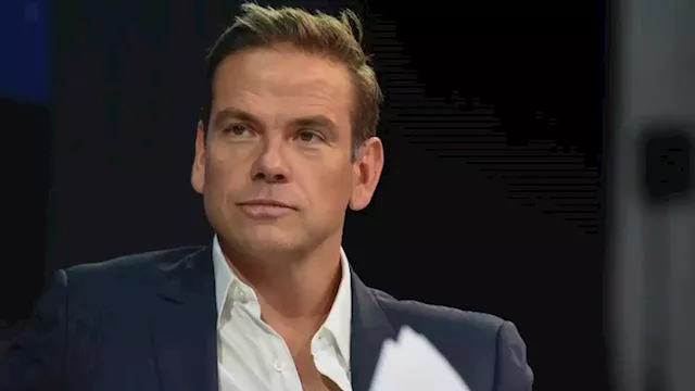 Fox CEO Lachlan Murdoch dismisses $1.6 billion defamation case revelations as 'noise' | CNN Business