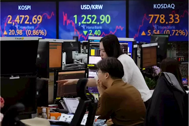 Asia stocks on edge for earnings, China data