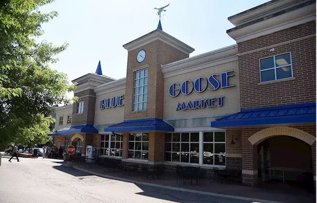 National grocer could move into former Blue Goose Market space in St. Charles