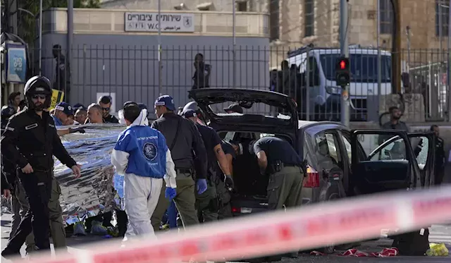 Police say 5 wounded in ramming attack near Jerusalem market