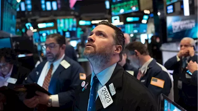 Stocks fall with U.S. futures as earnings roll in - BNN Bloomberg