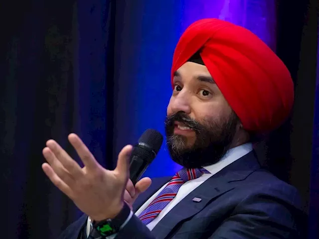 ‘Can’t make this stuff up’: Opposition MPs criticize former industry minister joining Rogers