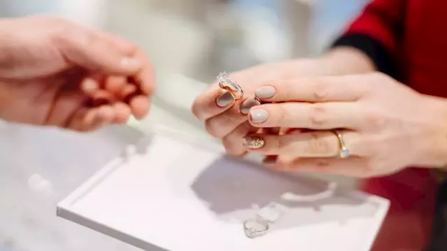 The 'Engagement Gap': Ring sales stall as the pandemic put love in limbo | CNN Business