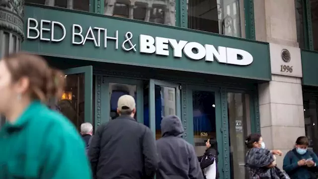 Bed, Bath & Beyond's closing days bring some deal hunters, but few deals | CNN Business