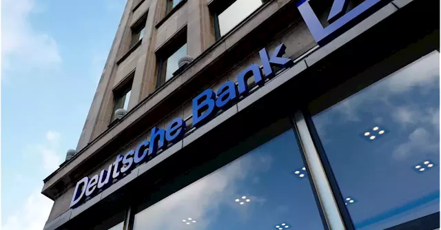 Deutsche Bank investigates HR head's bond purchase ahead of earnings