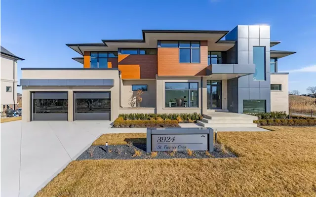 Custom Contemporary Clubhouse Hits the La Salle Market