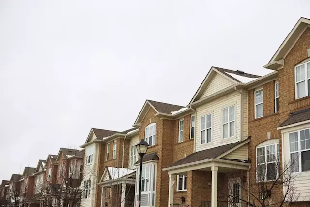 Toronto Home Prices Rise for Second Month as Market Tightens