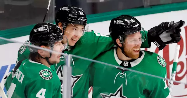 Stars take care of business, remain in hunt for Central Division title with win vs. Flyers