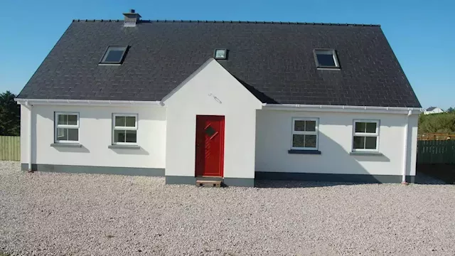 From country cottage to family home: 3 beautiful Irish properties on the market for €200,000 and under