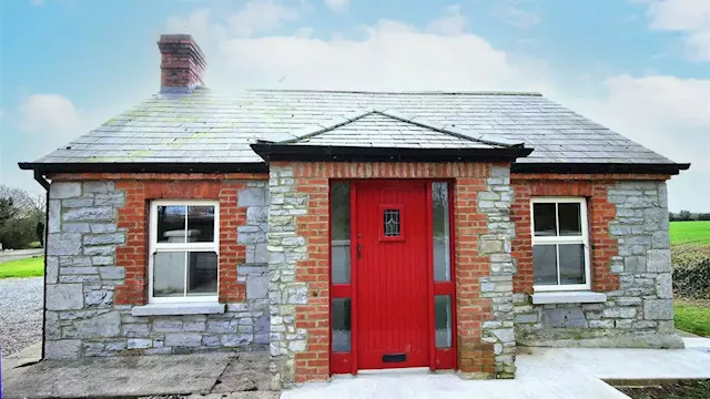 Take a look inside this two-bedroom Meath cottage currently on the market for €290,000 | IMAGE.ie