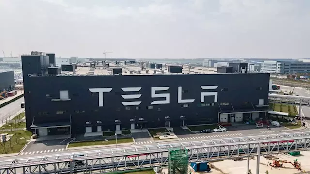 Tesla to recall 1.1 million cars in China over potential safety risks, Chinese regulator says | CNN Business