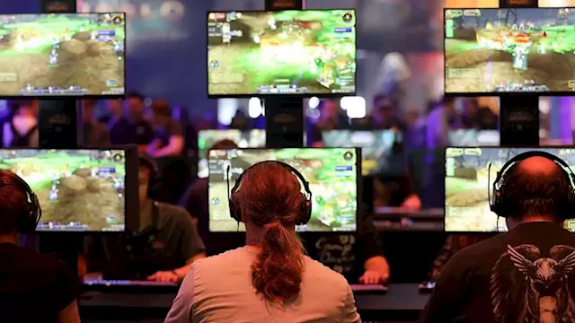 EU approves Microsoft's deal to buy Activision Blizzard | CNN Business