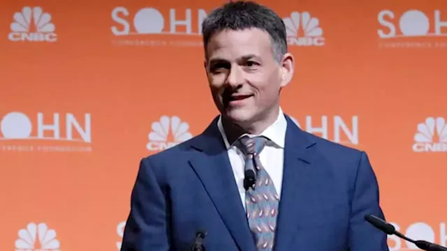 David Einhorn's Greenlight Capital bets on pair of regional banking stocks