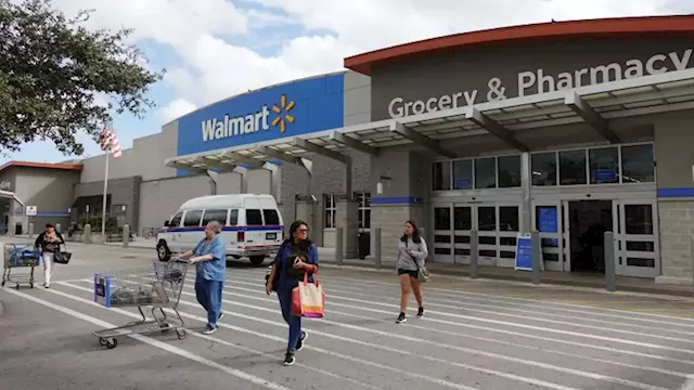 Inflation-weary shoppers flock to Walmart | CNN Business