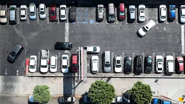 This little-known rule shapes parking in America. Cities are reversing it | CNN Business