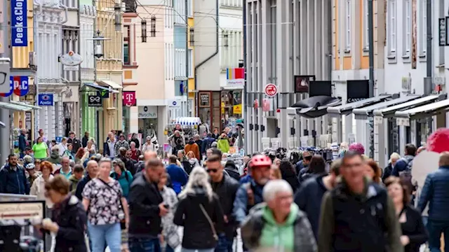 Germany falls into recession as consumers in Europe's biggest economy spend less | CNN Business