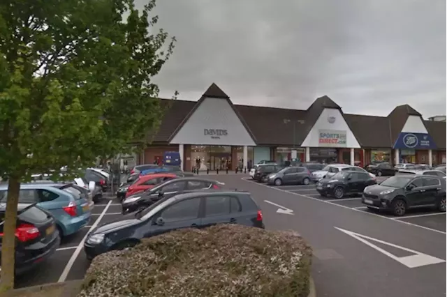 Watford store launches closing down sale after company administration