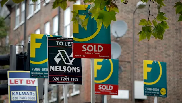 Homeowners urged to fix mortgages as one in 10 taken off the market