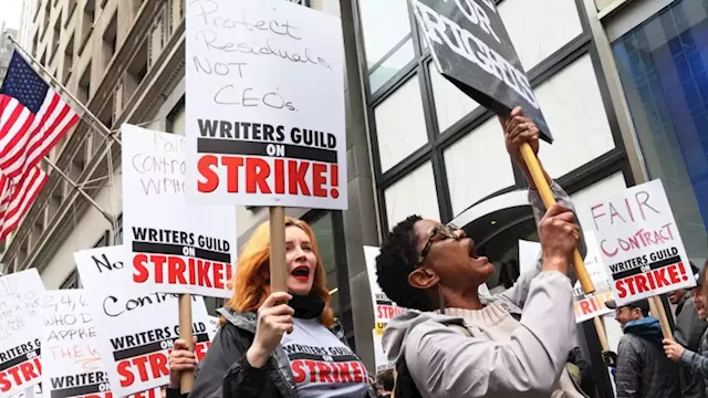 Cord cutting, streaming losses and the 'terrifying math' driving the writers strike | CNN Business