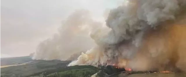 Alberta Wildfires Take 145,000 Bpd Of Oil Off Market | OilPrice.com