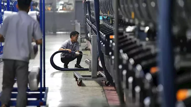 China's small and medium-sized factories post surprise growth, easing market anxiety | CNN Business