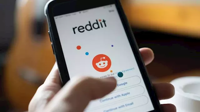 Thousands of Reddit communities go dark to protest company's controversial new policy | CNN Business