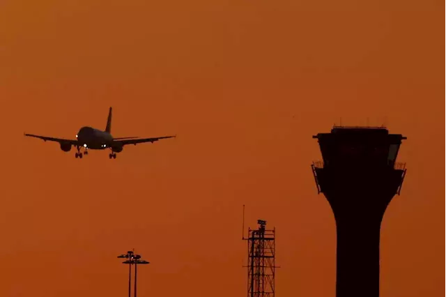 Aviation industry split on whether 2050 net zero goal is achievable, survey suggests