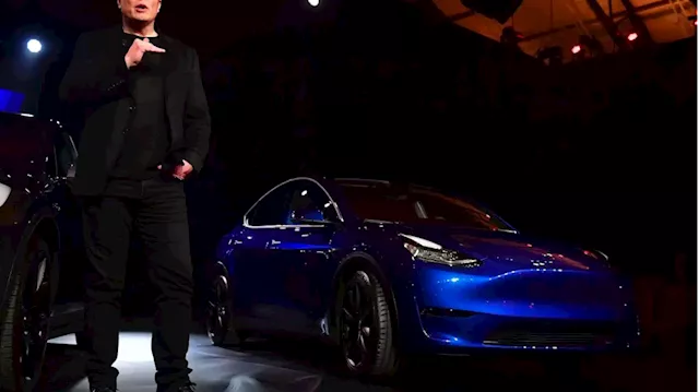 Tesla market value soars almost $300 billion in a month after deals with GM, Ford - Autoblog