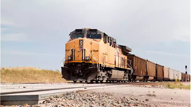 Railroad Industry Sues to Block New Locomotive Pollution Rules in California