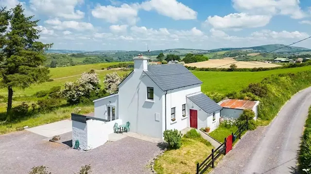 This charming country home in West Cork is on the market for €215,000 | IMAGE.ie