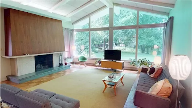 Ernst Payer-Designed Mid-Century Modern Beachwood Home Hits the Market for $550,000