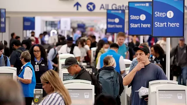 Flight problems mostly over — except at United | CNN Business