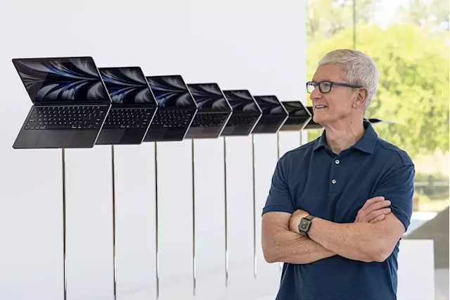 Apple becomes first $3-trillion company