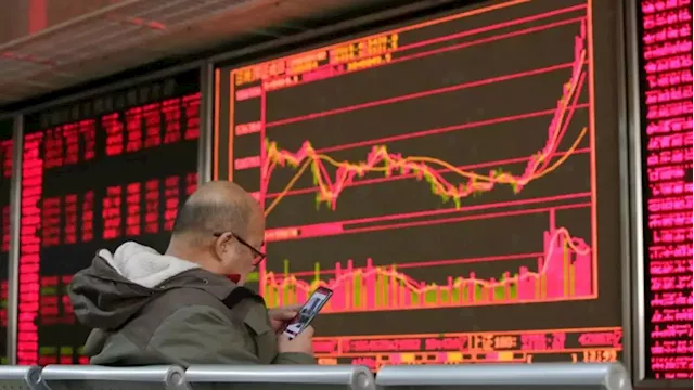 Investors buy Chinese stocks for the first time in almost two months