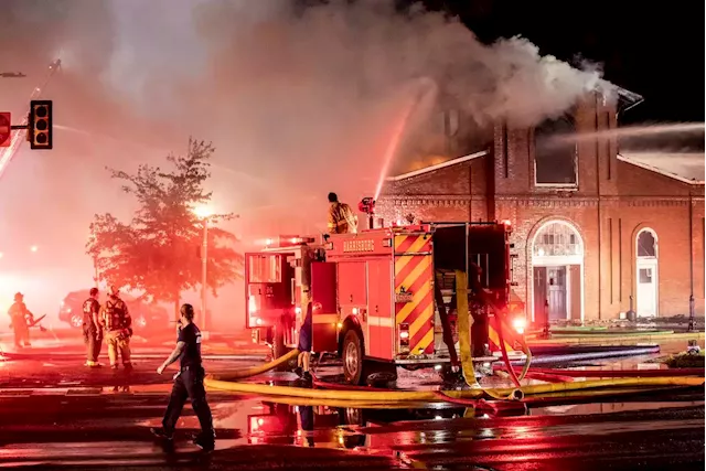 Fire engulfs building at Harrisburg’s Broad Street Market