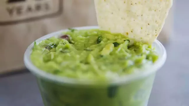 Chipotle tests 'Autocado,' a robot to speed up guacamole production | CNN Business