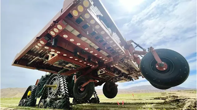 Local robotics company using AI tech to eliminate weeds