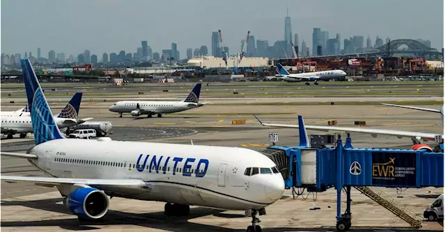 United Airlines pilots reach labor agreement with company