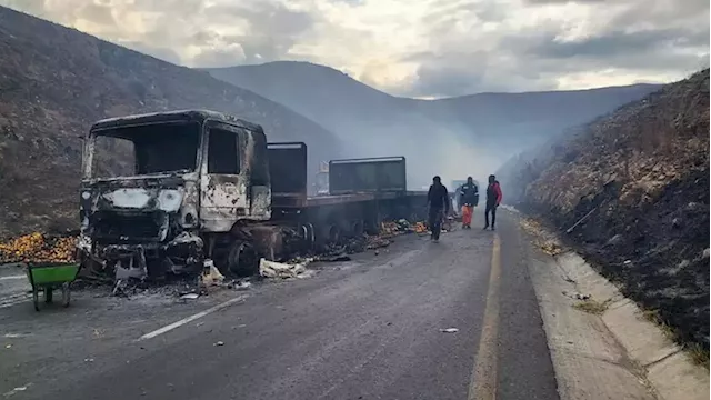 Trucking industry counting losses from arson attacks - SABC News