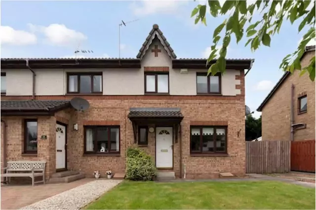 Beautiful three-bedroom end-terraced house on the market for £185k