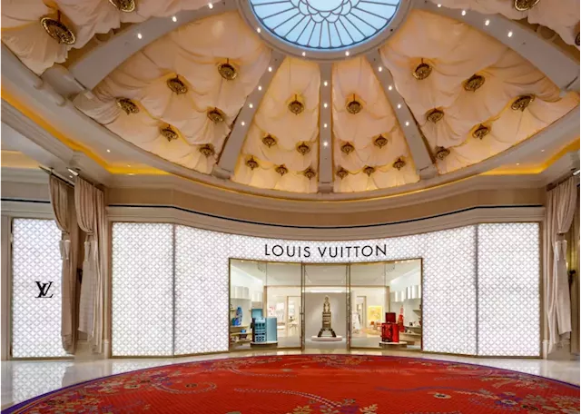 Luxury Stocks Drop After LVMH Results Confirm Weaker U.S. Demand