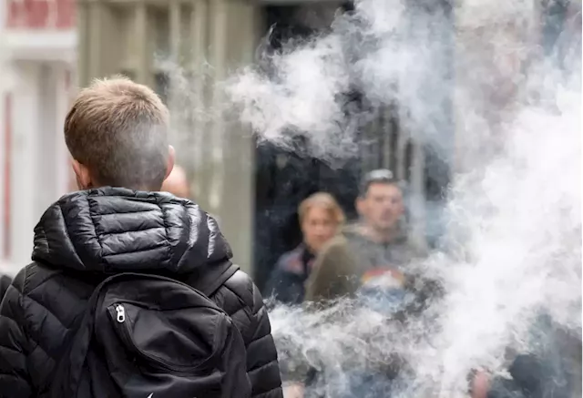 Ban on disposable vapes 'would see influx of black market activity' | Newstalk