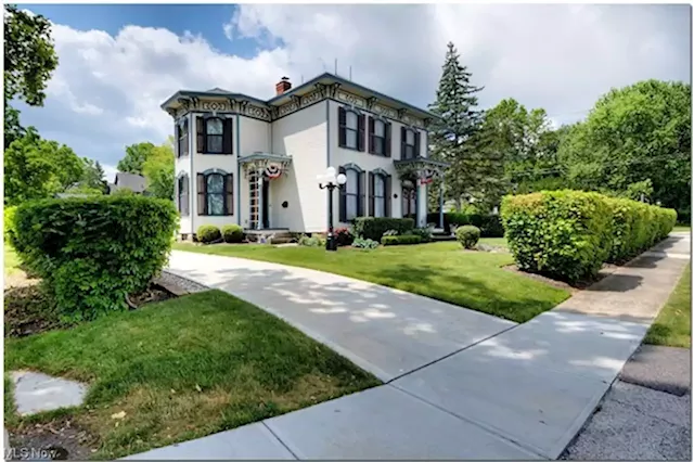 This Historic Home in Brecksville Is on the Market for $600,000