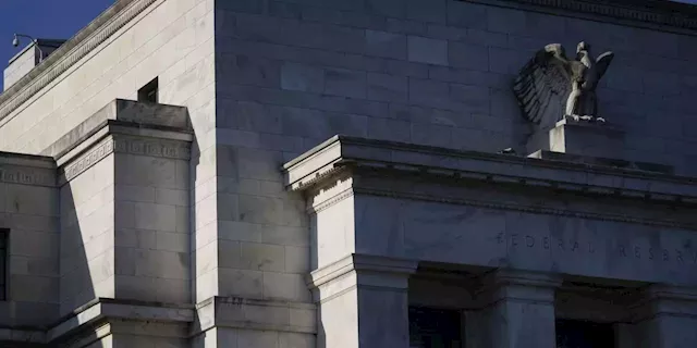 Stocks Tick Down as Fed Minutes Reinforce Rate Hike Expectations