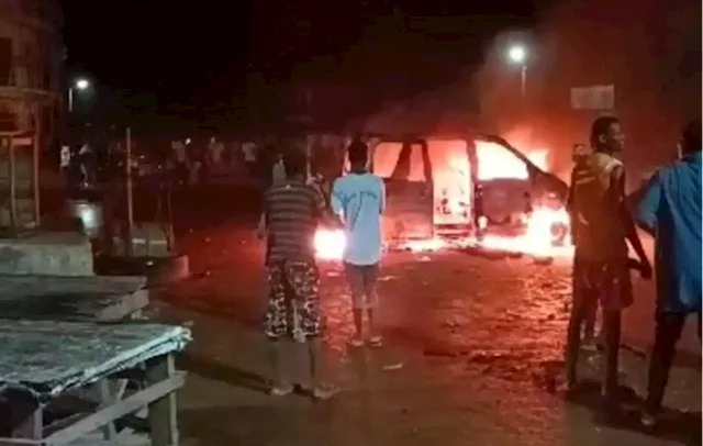 Sit-At-Home: Enforcers Burn Down Popular Imo State Market, Several Cars, Tricycles, Destroy Hundred Of Shops | Sahara Reporters