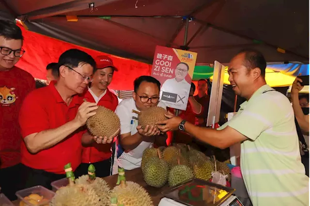 State polls: Business booms for Penang traders, coffeshops as campaigning ramps up