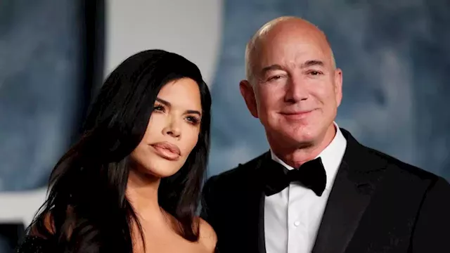 Jeff Bezos and Lauren Sánchez pledge $100 million to Maui recovery | CNN Business