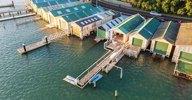 Auckland boat house sells for record €1.1m but New Zealand property market looks shaky